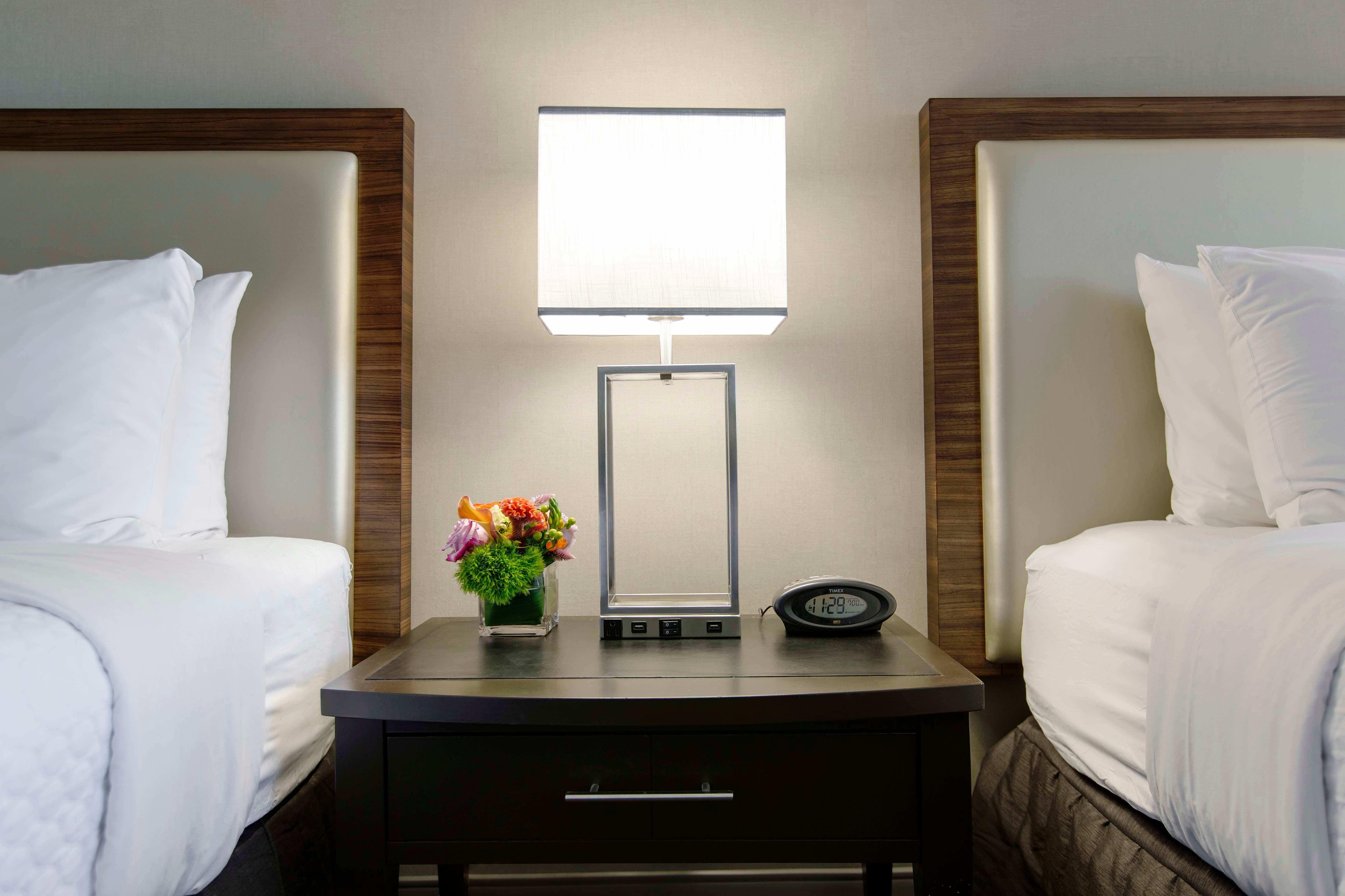 Отель Crowne Plaza Atlanta - Midtown By Ihg Экстерьер фото