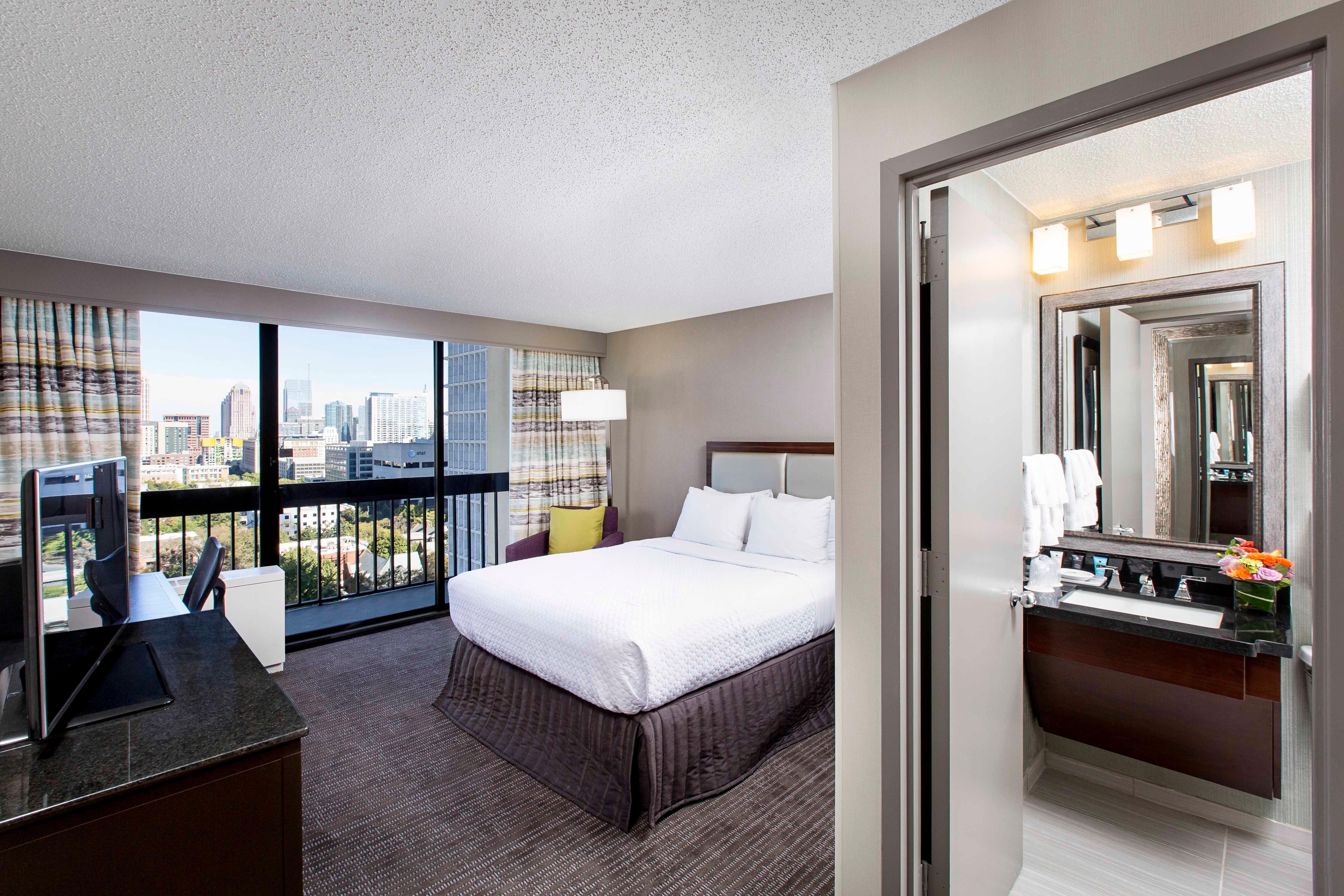 Отель Crowne Plaza Atlanta - Midtown By Ihg Экстерьер фото